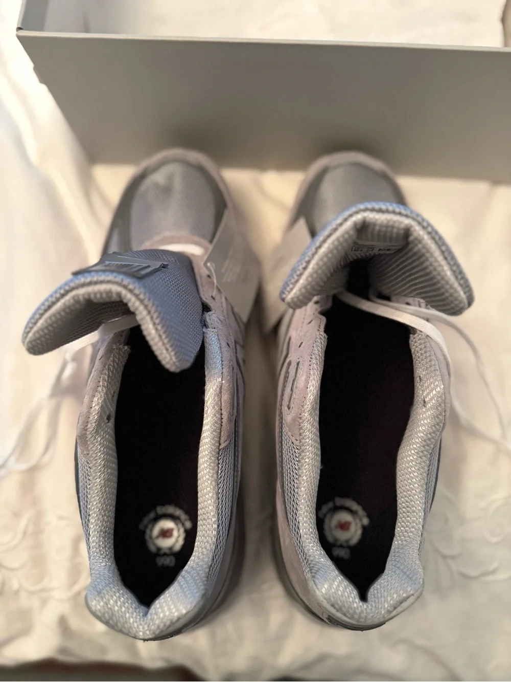 NWT New Balance Men’s Sneakers 990v4 Light Gray - Size 10.5 D New in Box